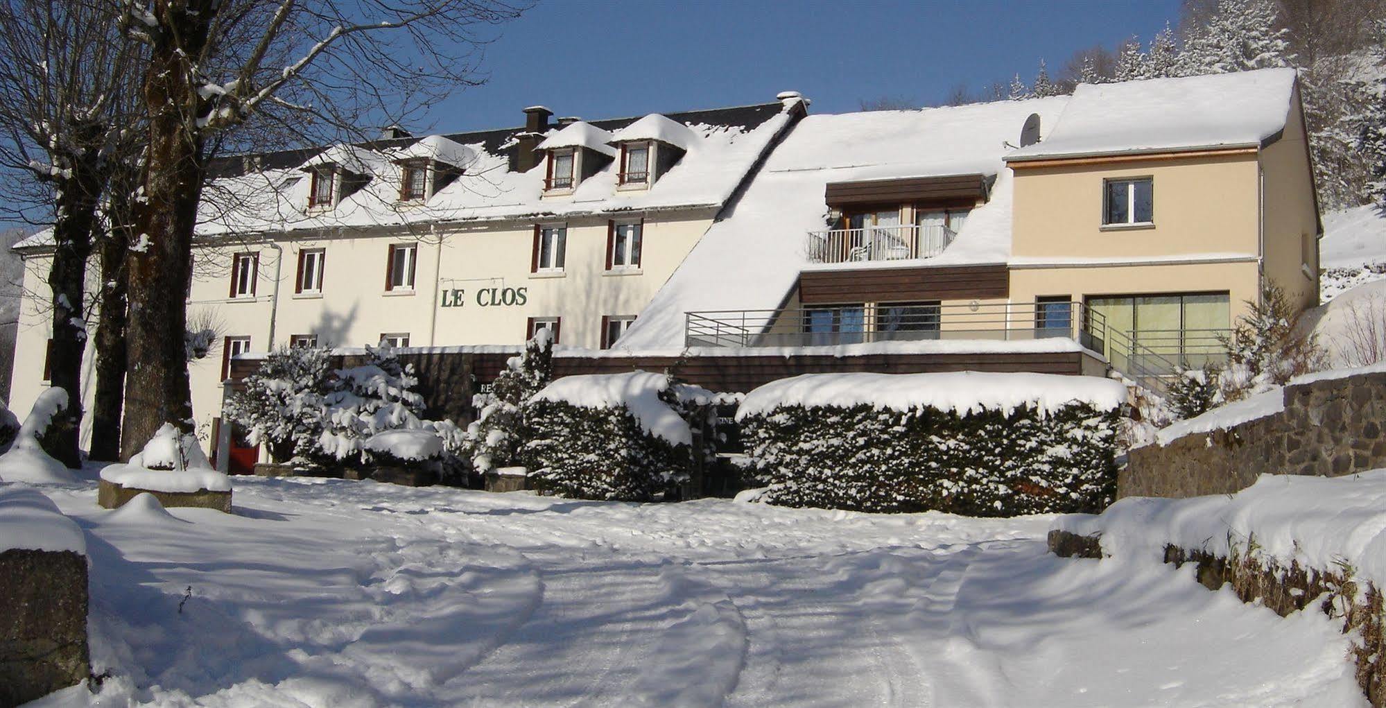 Hotel Restaurant Le Clos Бес-ет-Сен-Анастез Екстериор снимка